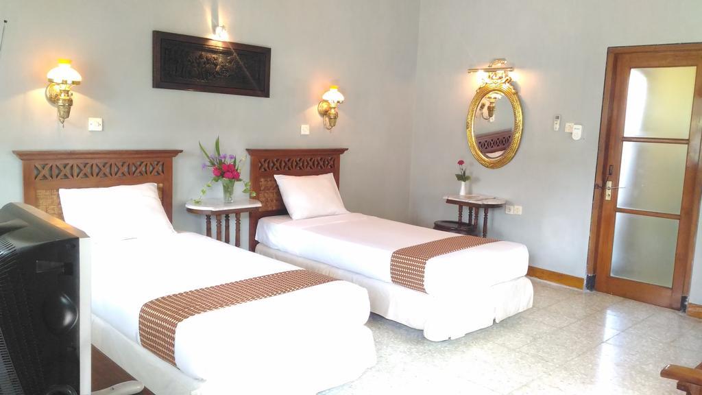 Poeri Devata Resort Hotel Prambanan Exterior photo
