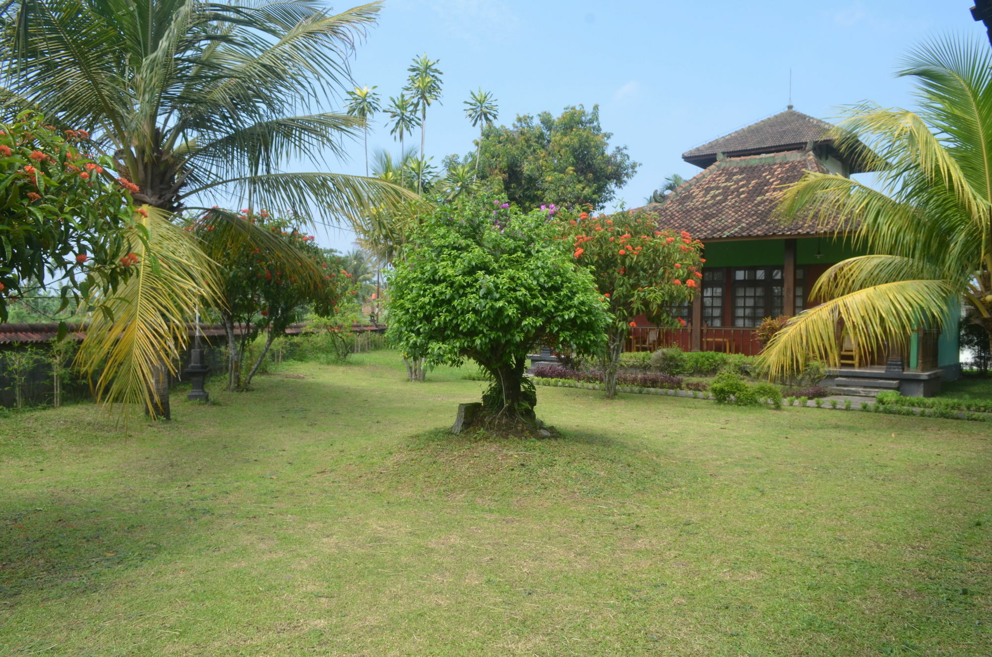 Poeri Devata Resort Hotel Prambanan Exterior photo