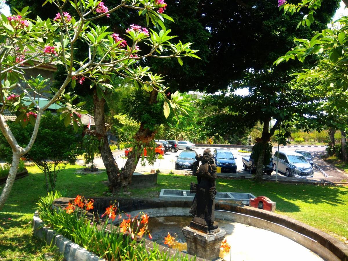 Poeri Devata Resort Hotel Prambanan Exterior photo